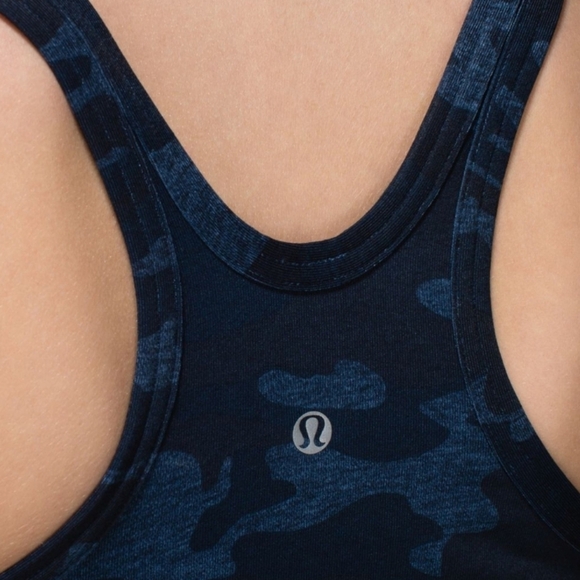 Lululemon Camo Oil Slick Blue Studio Racerback Size 8 - Picture 3 of 7